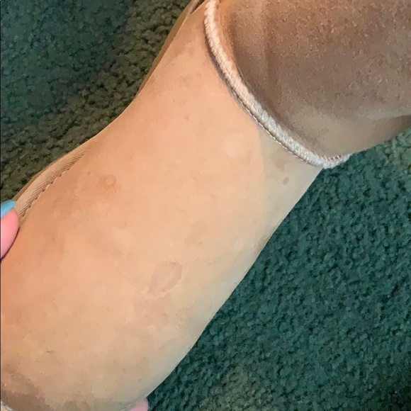 Tan Bailey Button Ugg Boots - Picture 4 of 6